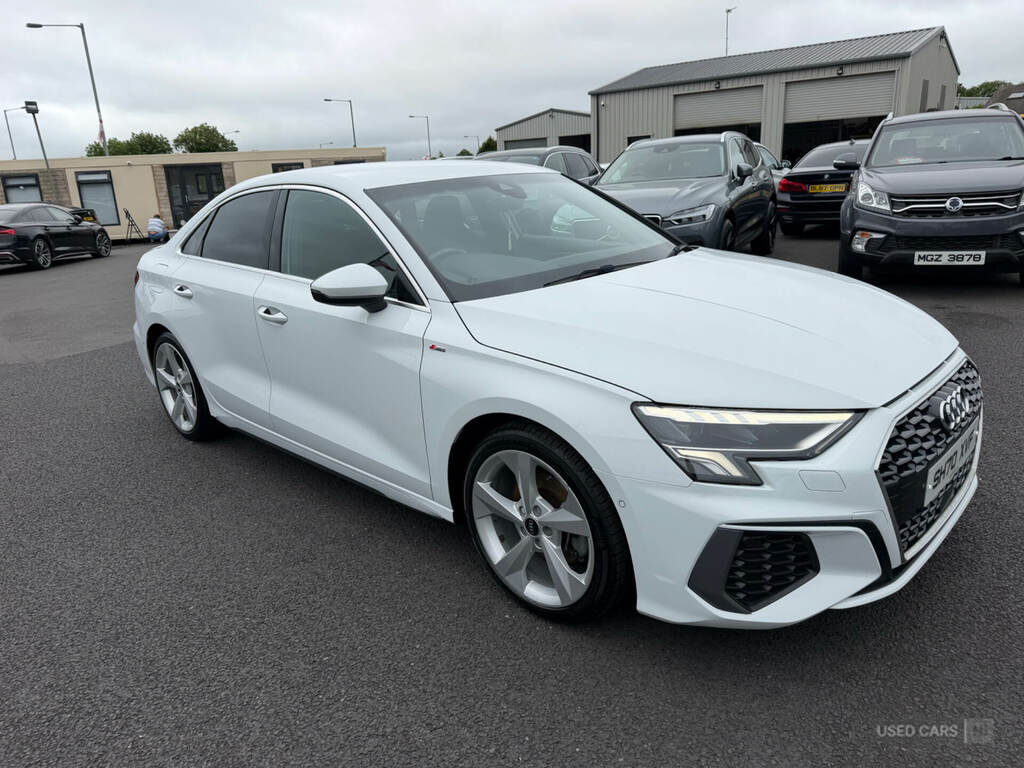 Audi A3 35 Tfsi S Line S Tronic Black #1