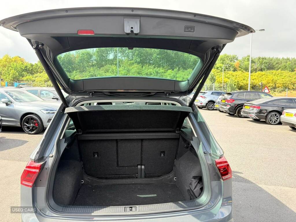 Volkswagen Tiguan 1.5 Tsi 150 Elegance Dsg Grey #4