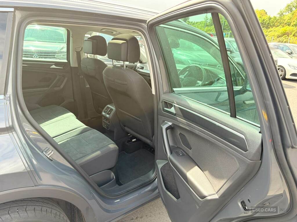 Volkswagen Tiguan 1.5 Tsi 150 Elegance Dsg Grey #5