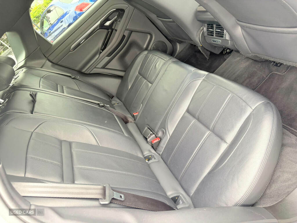Land Rover Range Rover Evoque 2.0 D180 R-dynamic Se White #3