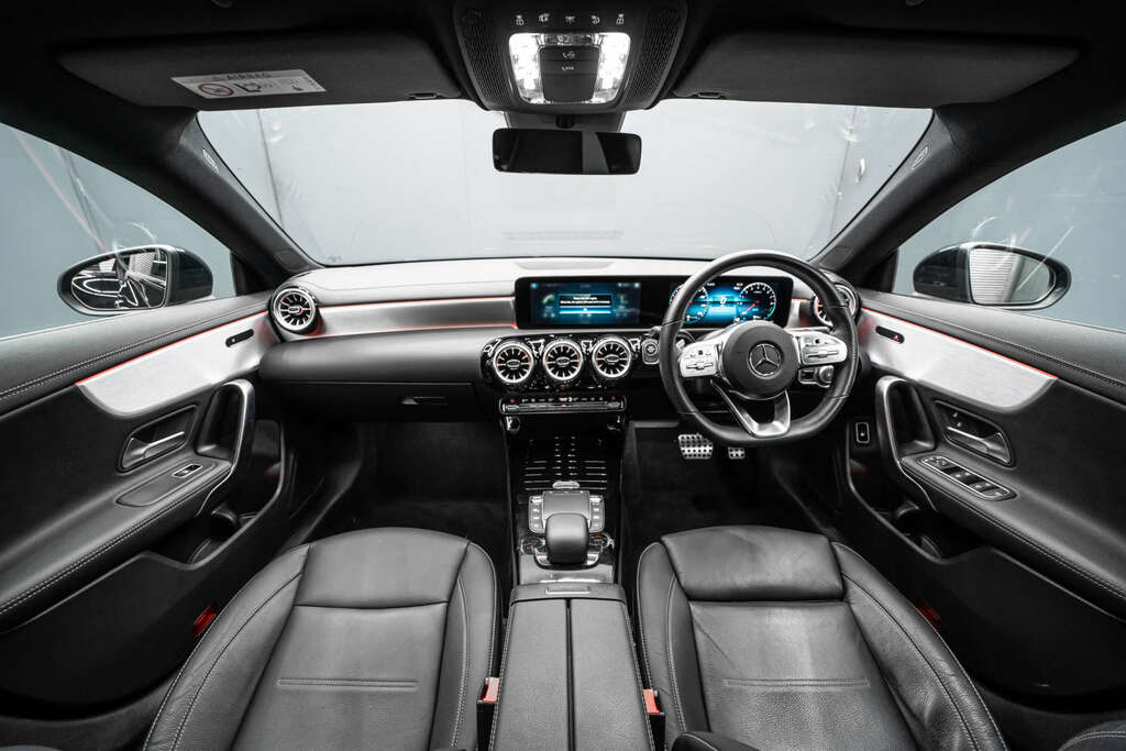 Mercedes-Benz 250 Cla Amg Line Premium E  #4