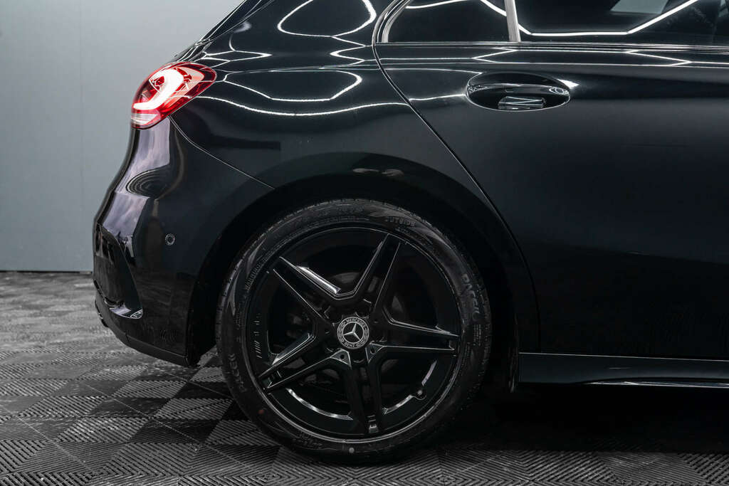 Mercedes-Benz A Class Amg Line Premium E #6