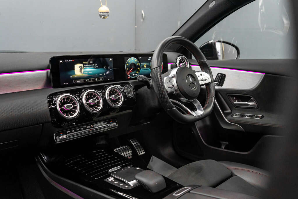 Mercedes-Benz A Class Amg Line Premium E #2