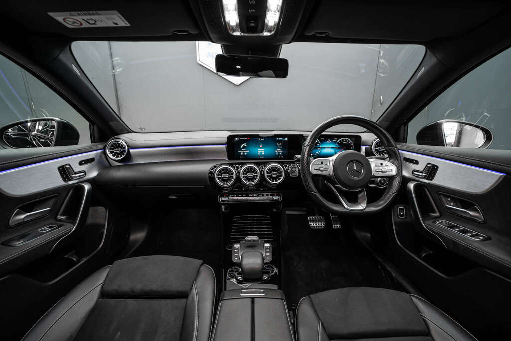Mercedes-Benz A Class Amg Line Premium E #2