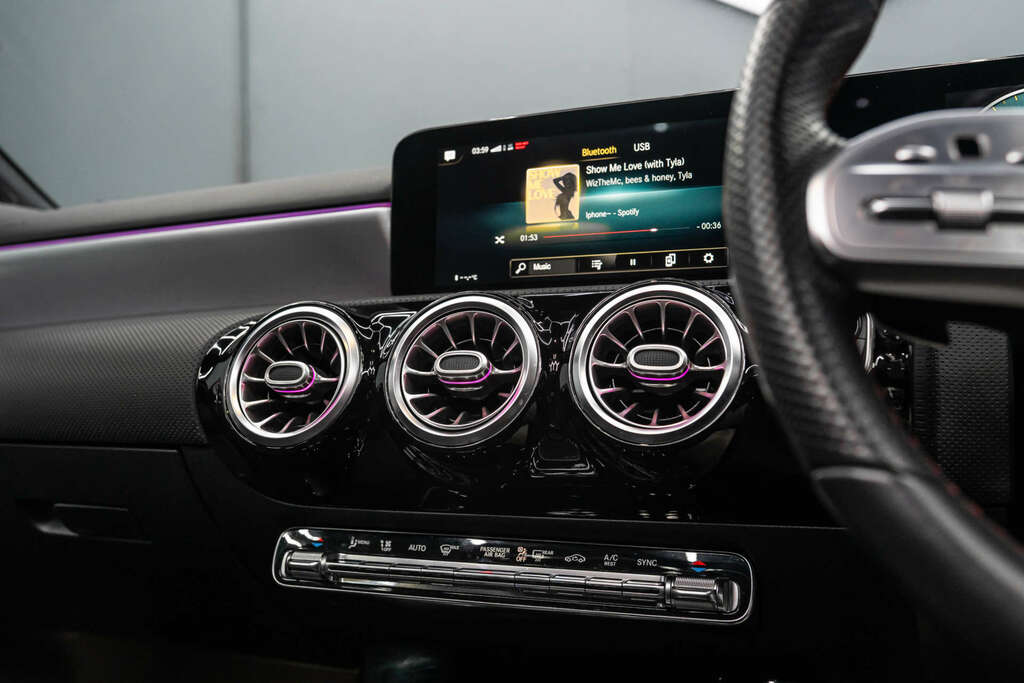 Mercedes-Benz A Class Amg Line Premium E #5