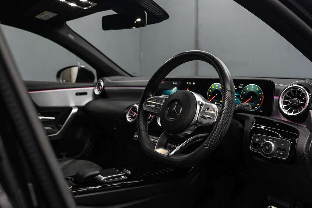 Mercedes-Benz A Class Amg Line Edition Premium KE22RNX #2