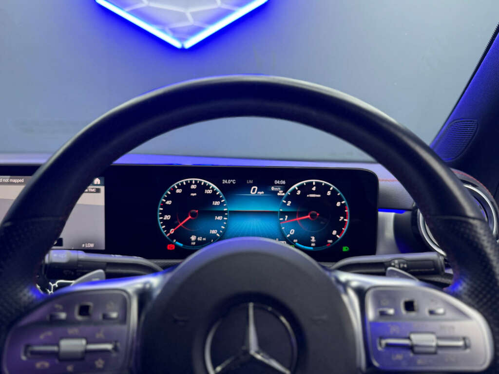 Mercedes-Benz 250 A E Amg Line Premium Plus Black #28