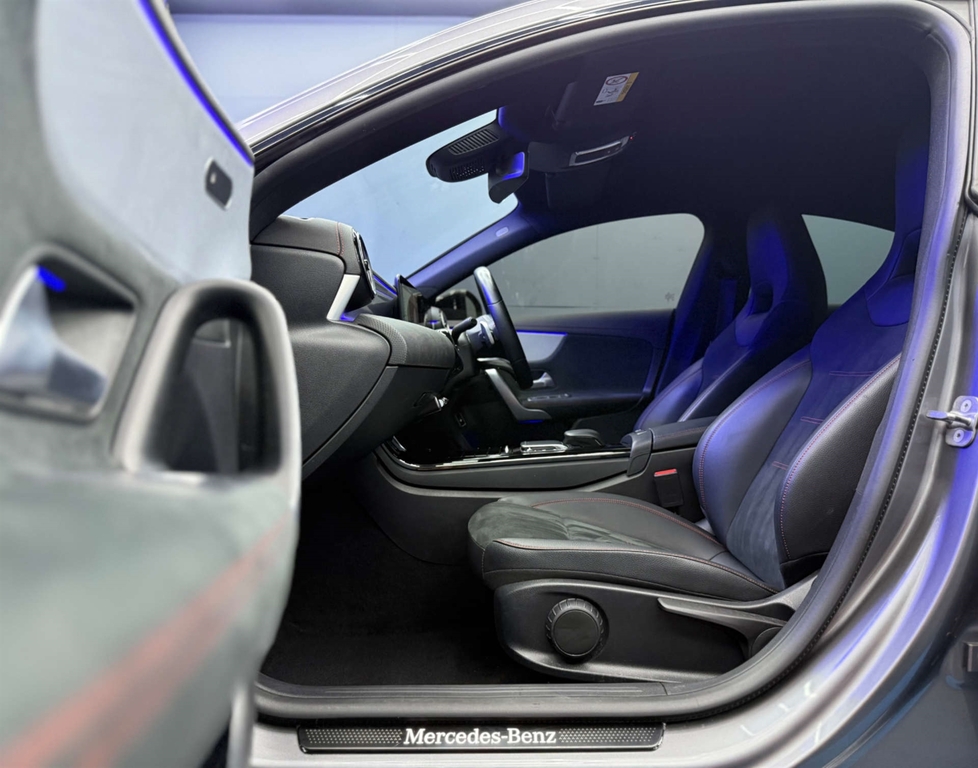 Mercedes-Benz 250 A E Amg Line Premium Plus Black #8