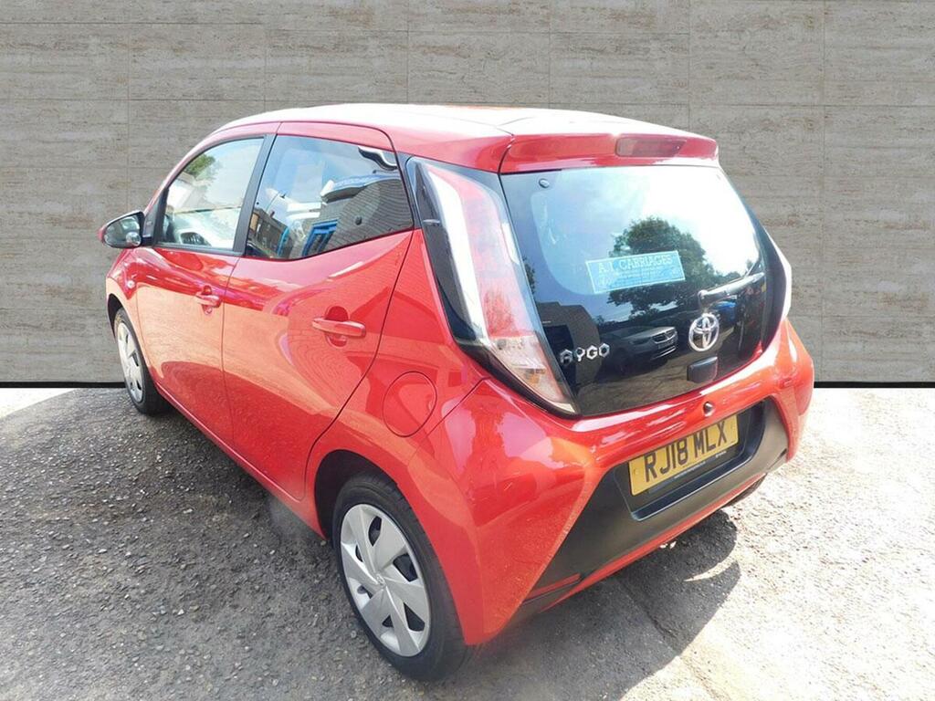 Toyota Aygo 1.0 Vvt-i X-play Euro 6 Hatchback RJ18MLX Red #4