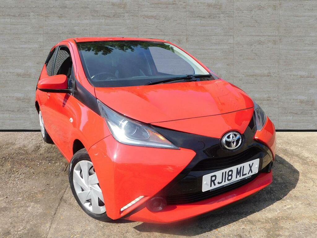 Toyota Aygo 1.0 Vvt-i X-play Euro 6 Hatchback Red