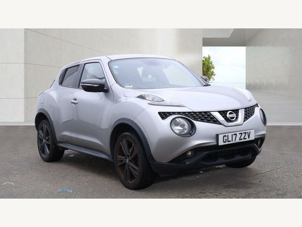 Nissan Juke Suv White #1