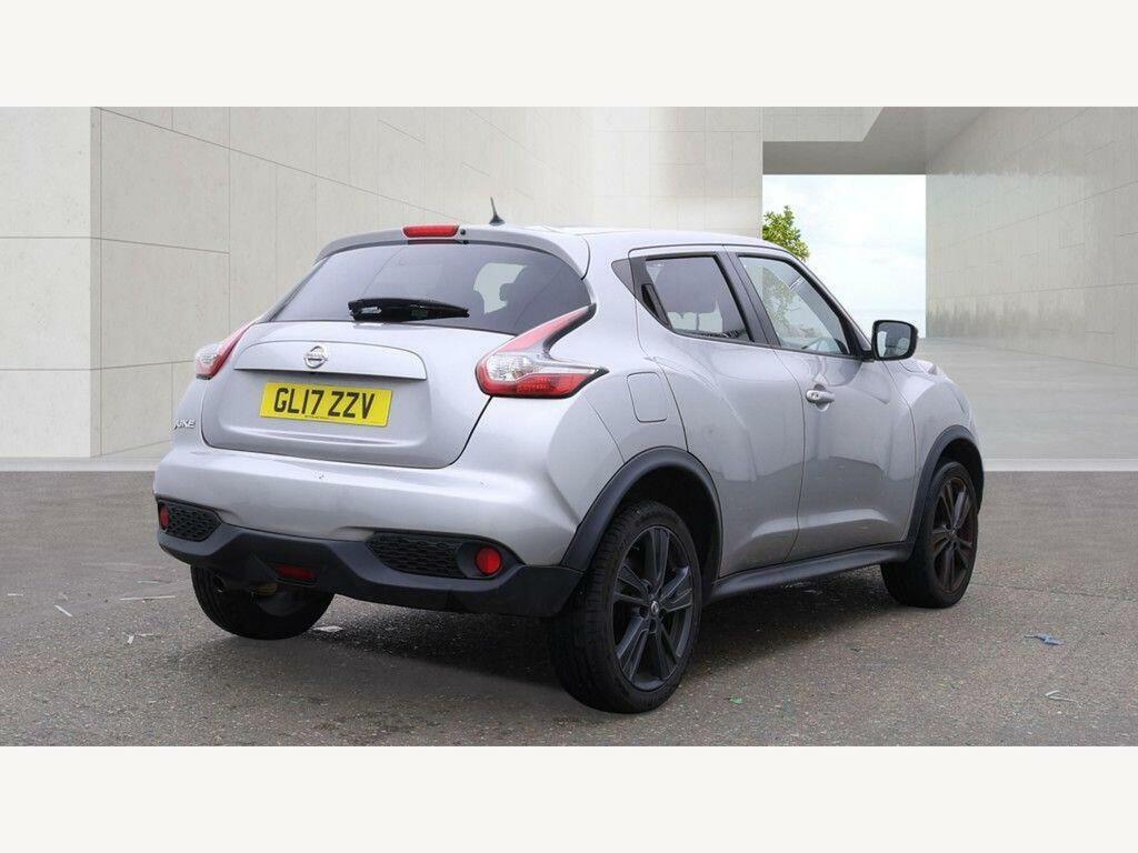 Nissan Juke Suv White #5
