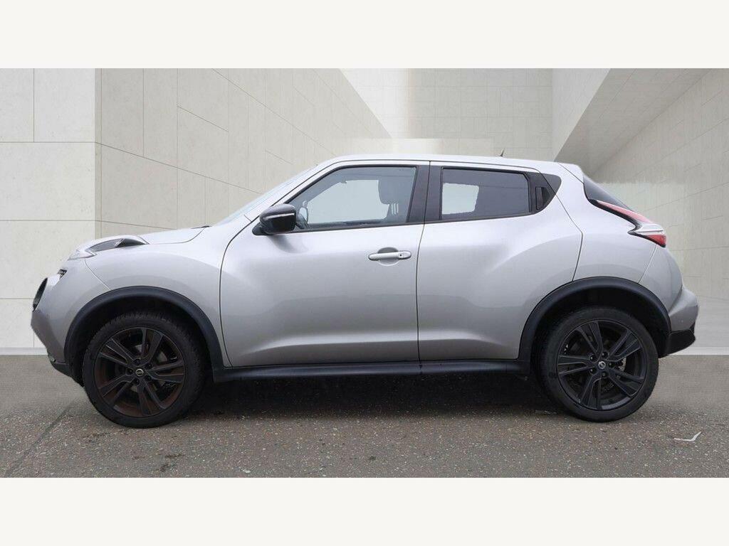 Nissan Juke Suv White #3