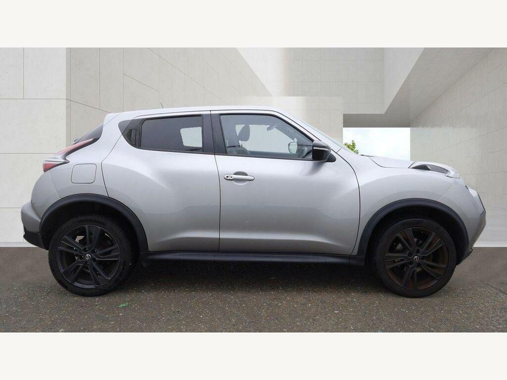 Nissan Juke Suv White #6