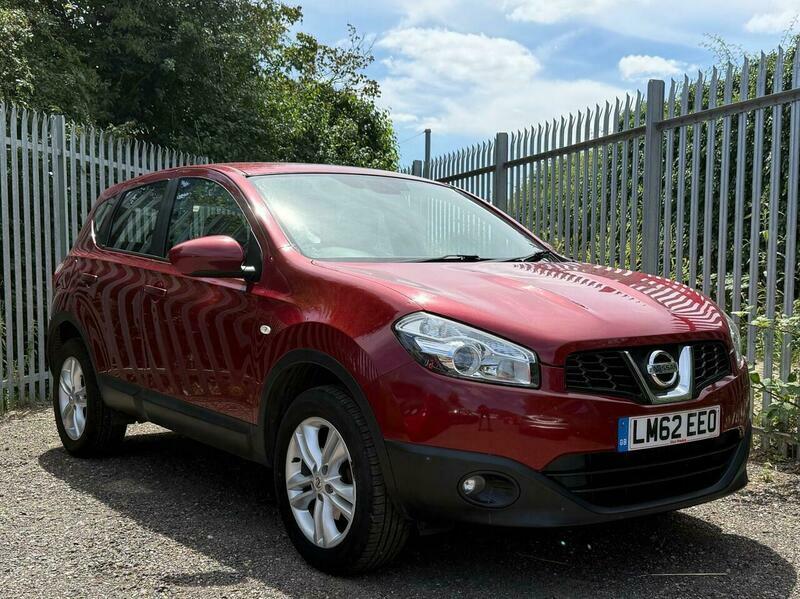 Nissan Qashqai 1.6 Acenta Cvt 2Wd Red