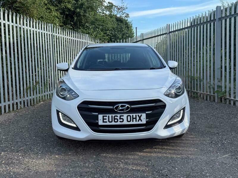 Hyundai I30 1.4 Blue Drive Se White #2