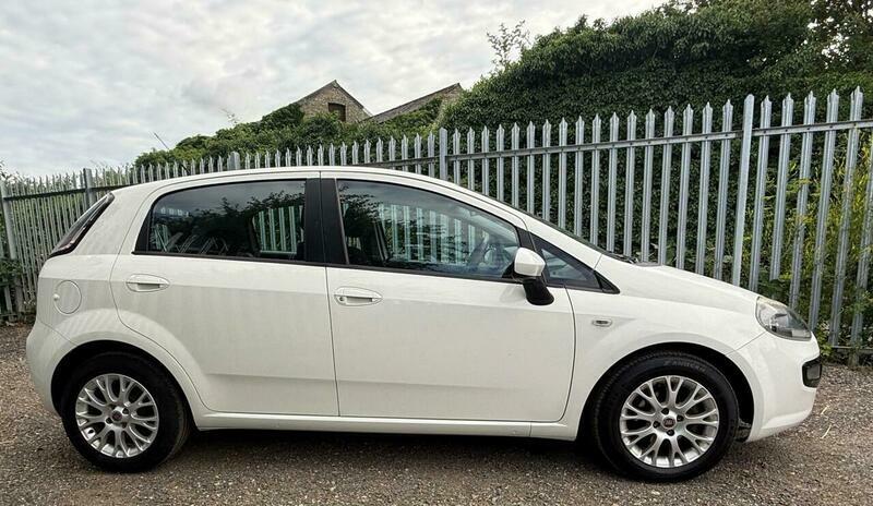 Fiat Punto 1.2 Mylife 68 Bhp White #12