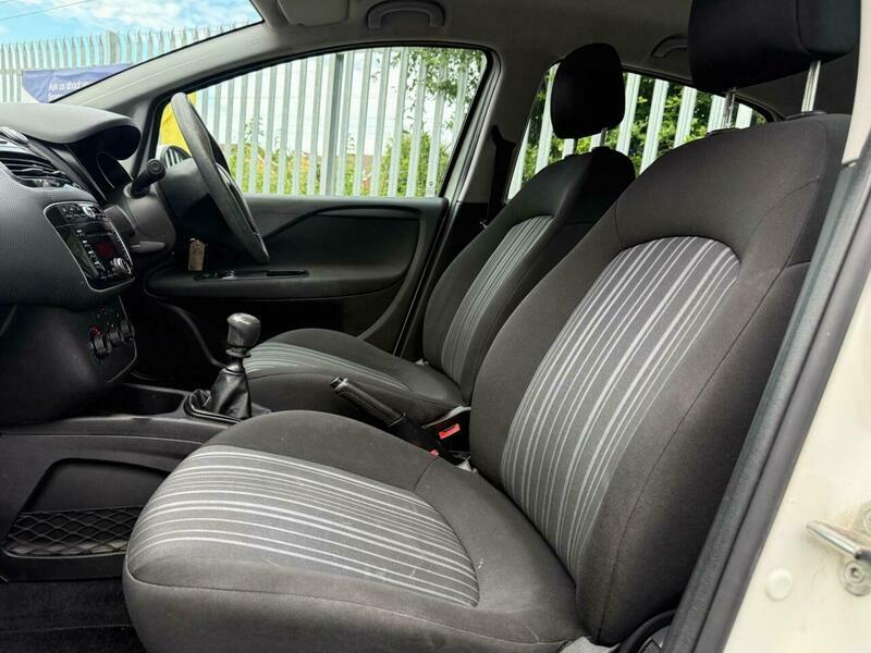 Fiat Punto 1.2 Mylife 68 Bhp White #28