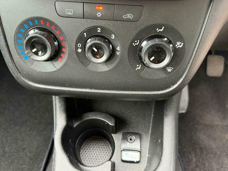 Fiat Punto 1.2 Mylife 68 Bhp White #21