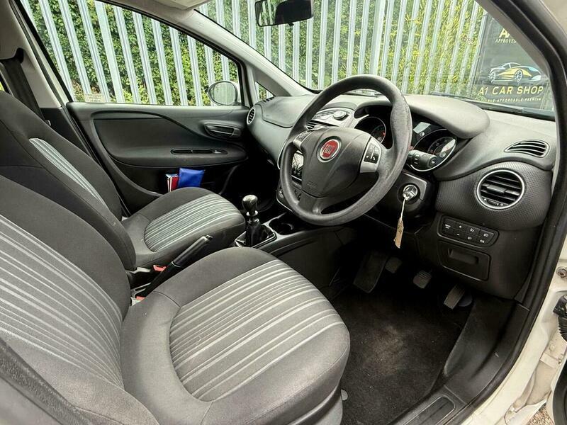 Fiat Punto 1.2 Mylife 68 Bhp White #16