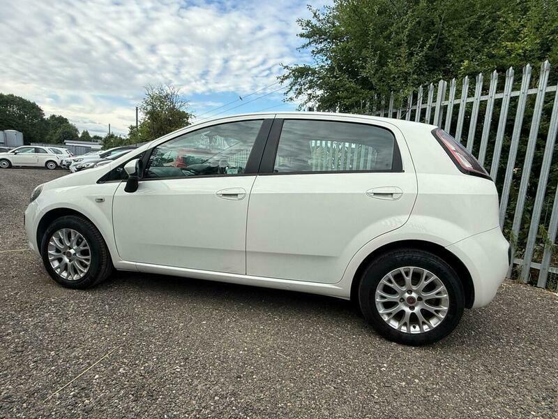 Fiat Punto 1.2 Mylife 68 Bhp White #8