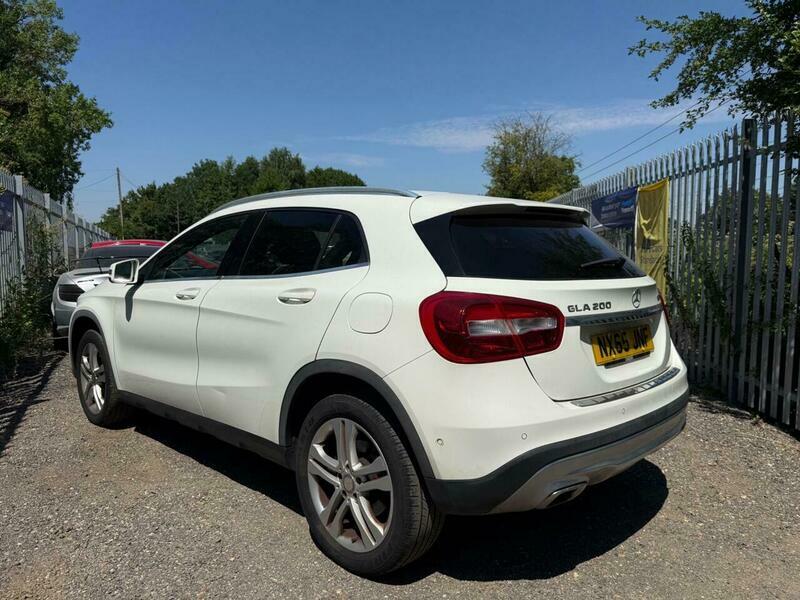 Mercedes-Benz C Class 2.1 Gla200 Cdi Sport White #4