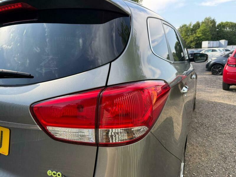 Kia Carens 2 Silver #15