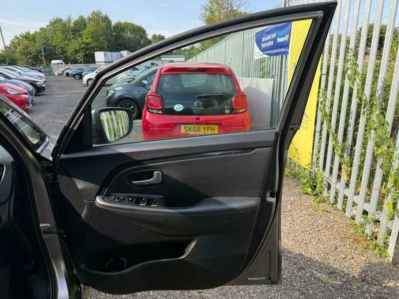 Kia Carens 2 Silver #21