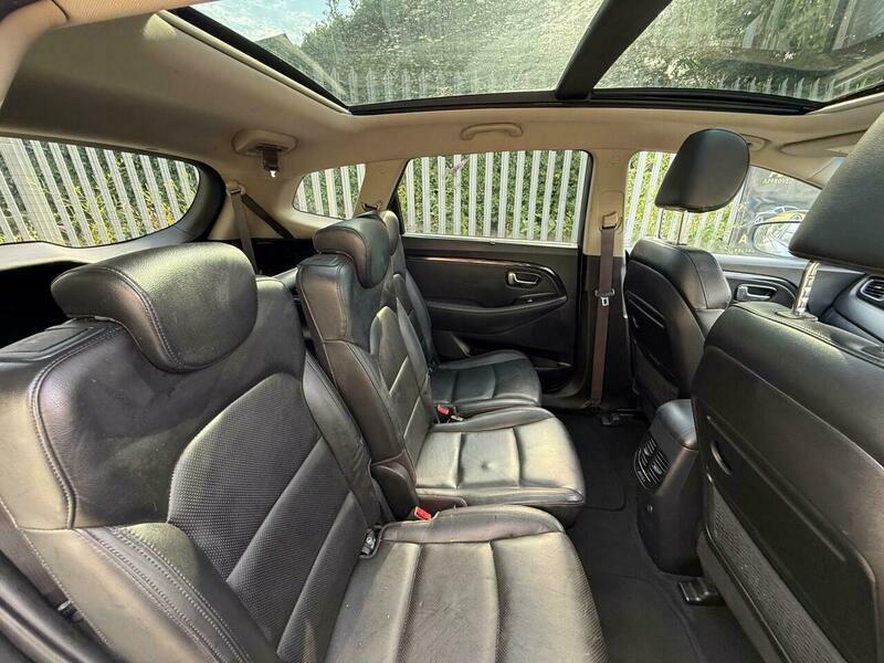Kia Carens 2 Silver #38