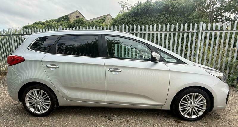 Kia Carens Mpv Silver #17