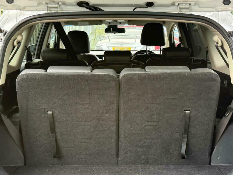 Kia Carens Mpv Silver #46