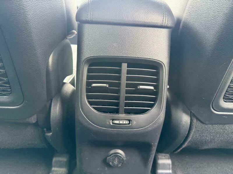 Kia Carens Mpv Silver #30