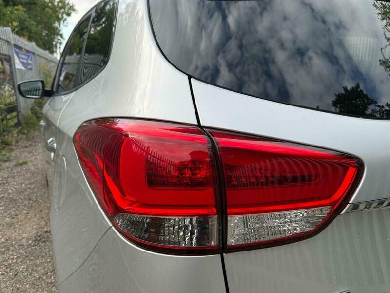 Kia Carens Mpv Silver #52