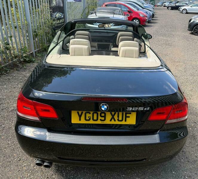 BMW 3 Series 2.0 320D Black #25