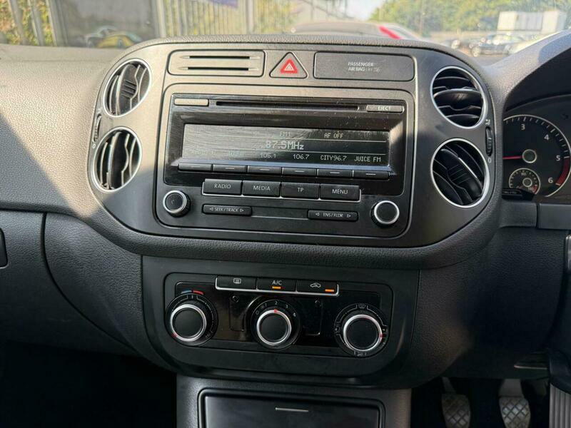 Volkswagen Golf Plus 1.6 Tdi 105 Bluemotion Tech Se  #32