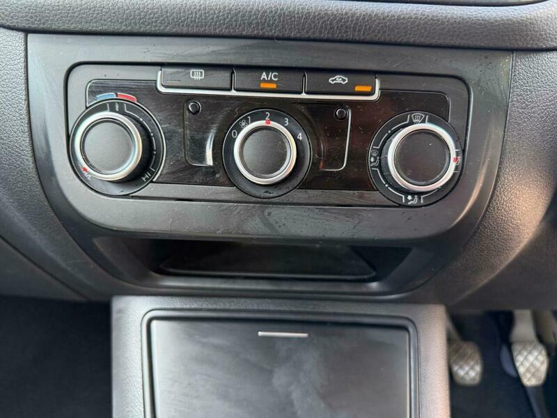 Volkswagen Golf Plus 1.6 Tdi 105 Bluemotion Tech Se  #28