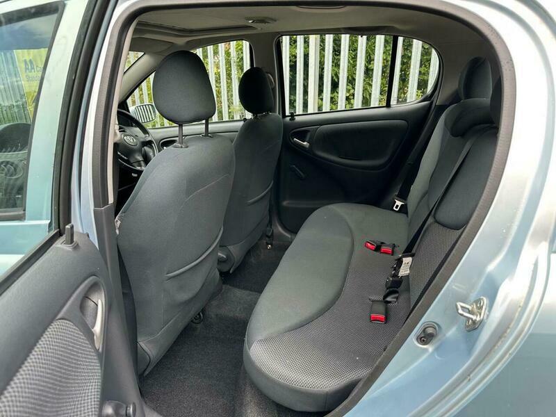 Toyota Yaris Hatchback Black #16