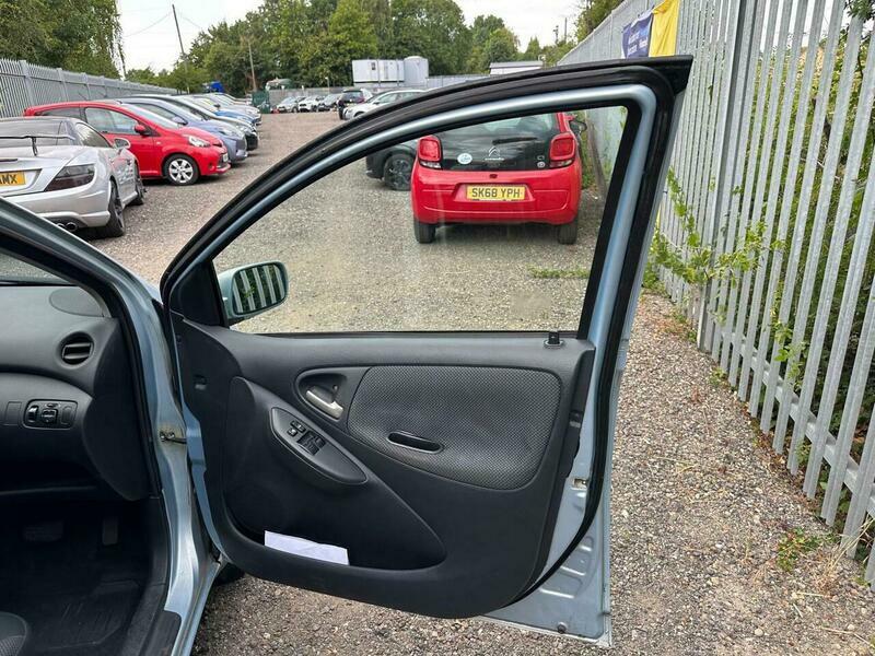 Toyota Yaris Hatchback Black #23