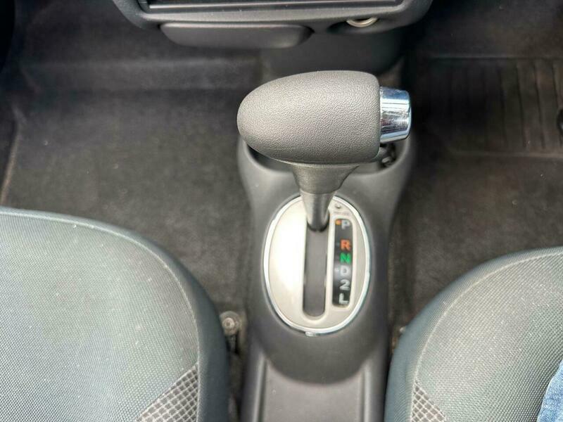 Toyota Yaris Hatchback Black #9