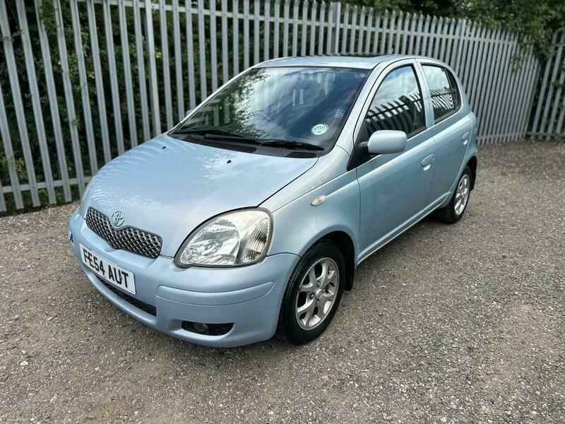 Toyota Yaris Hatchback Black #3