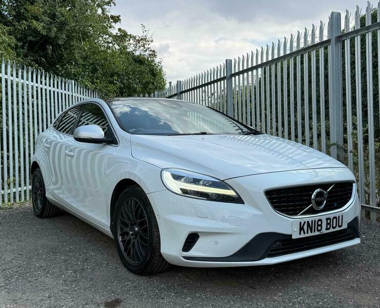 Volvo V40 2.0 D4 R-design Pro White