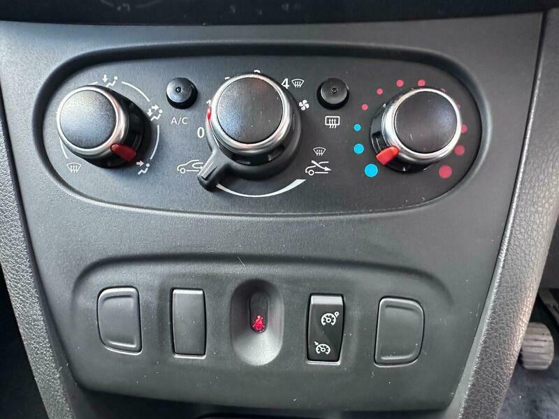 Dacia Sandero 1.5 Dci Laureate Blue #33