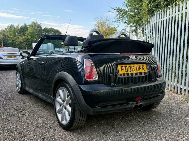 Mini Convertible 1.6 Cooper S Steptronic Black #4