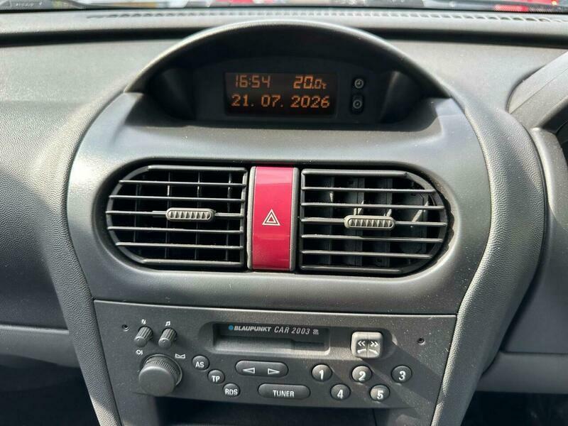 Vauxhall Corsa 1.4I 16V Comfort Green #20