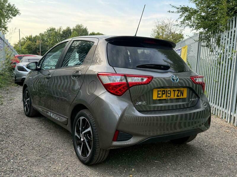 Toyota Yaris 1.5 Vvt-h Excel E-cvt EP19TZN Brown #4