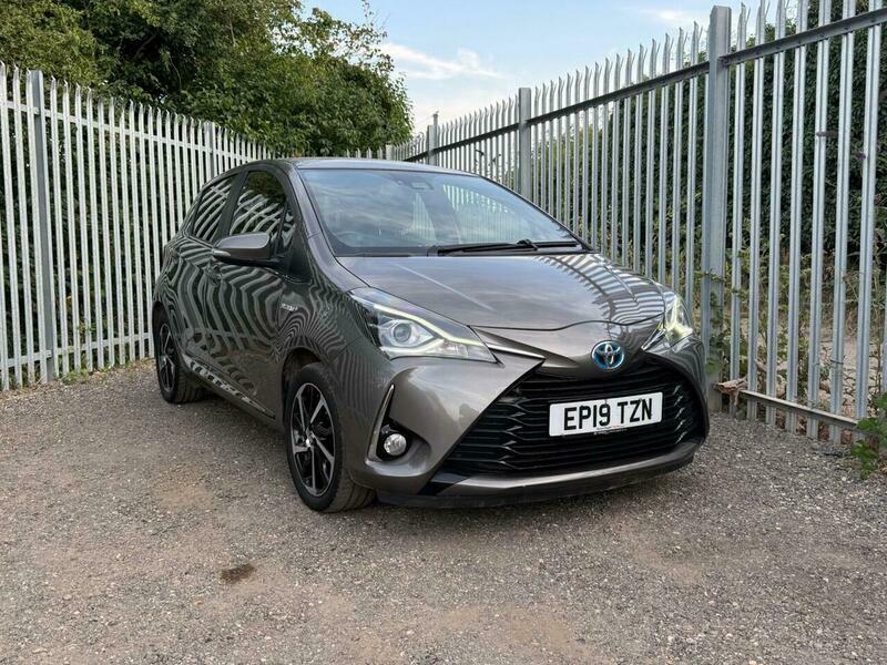 Toyota Yaris 1.5 Vvt-h Excel E-cvt Brown