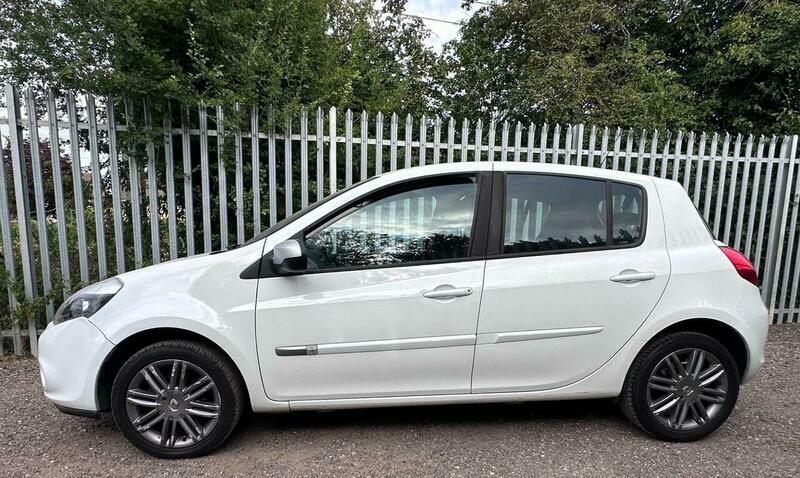Renault Clio 1.1 I-music 16V 74 Bhp Silver #4