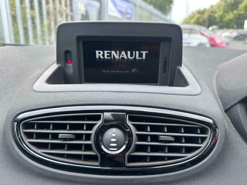 Renault Clio 1.1 I-music 16V 74 Bhp Silver #18