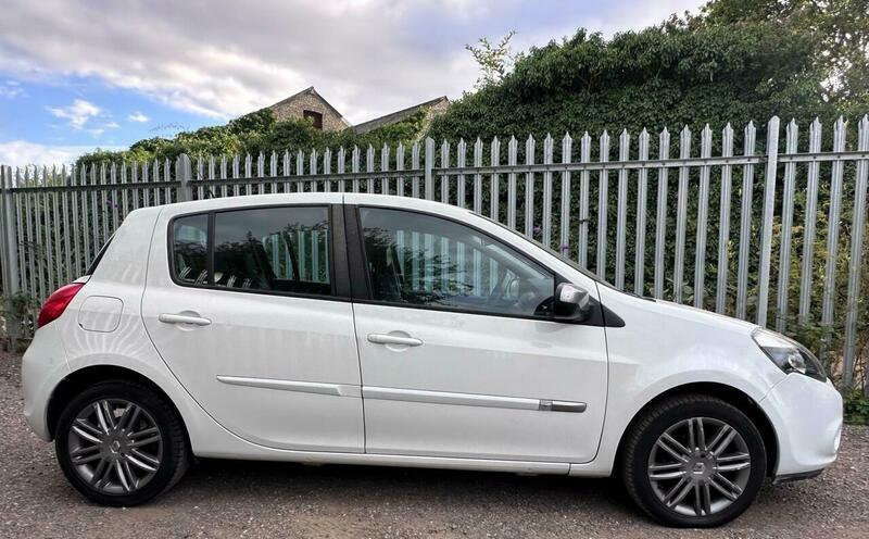 Renault Clio 1.1 I-music 16V 74 Bhp Silver #33