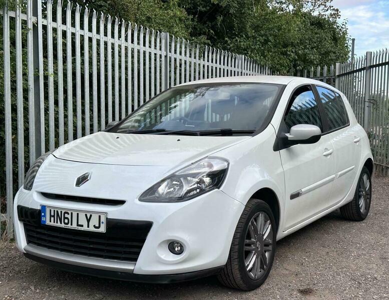 Renault Clio 1.1 I-music 16V 74 Bhp Silver #1